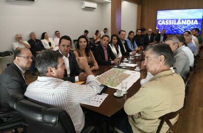Imagem da notícia Cassilândia apresenta projeto de nova avenida que vai cortar toda a cidade e receberá apoio do Estado